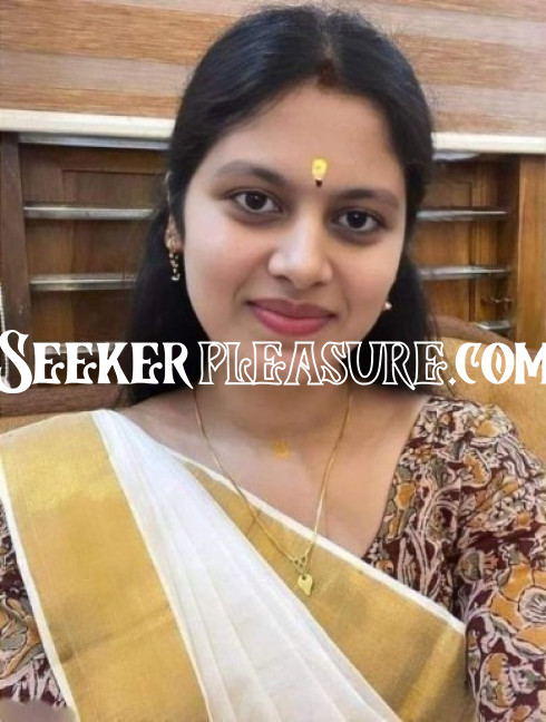 Chennai escort HIGH PROFILE COPRETING GIRL SAFE AND SECURE IN