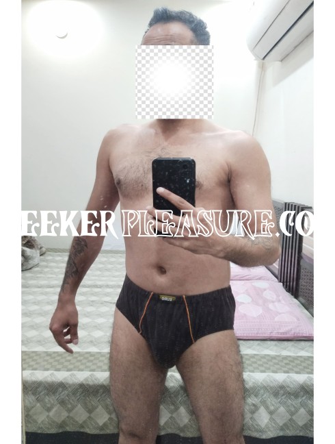 Male escort Gigolo for cougar women lady for massage sex baby breeding intimate club party service any age women