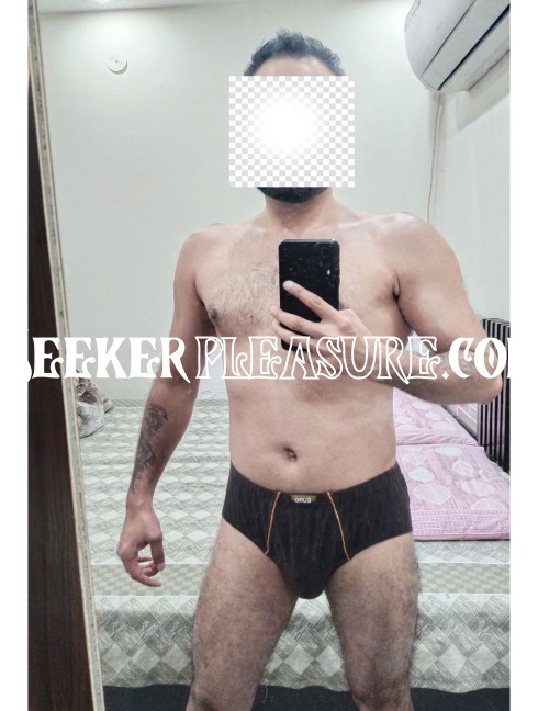 Male escort Gigolo for cougar women lady for massage sex baby breeding intimate club party service any age women