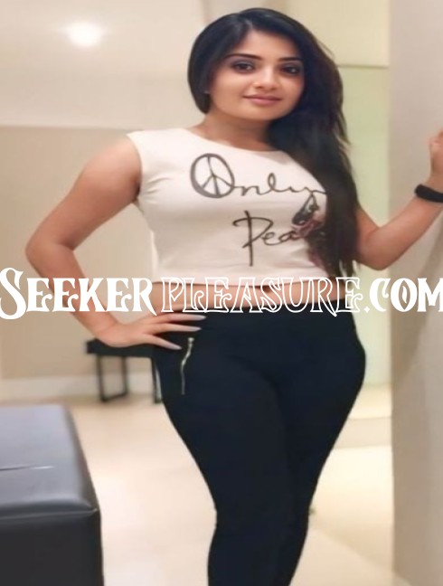 Well educated and good looking High profile model call girl escorts in cash payment available